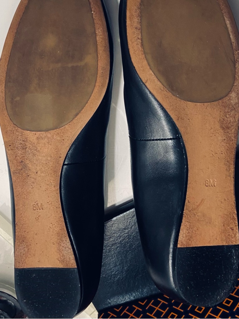 Tory Burch Black Leather Flats Size 8M - Picture 5 of 9